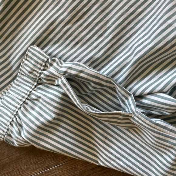 Hollister Striped Boxer Pants - Picture 4 of 4